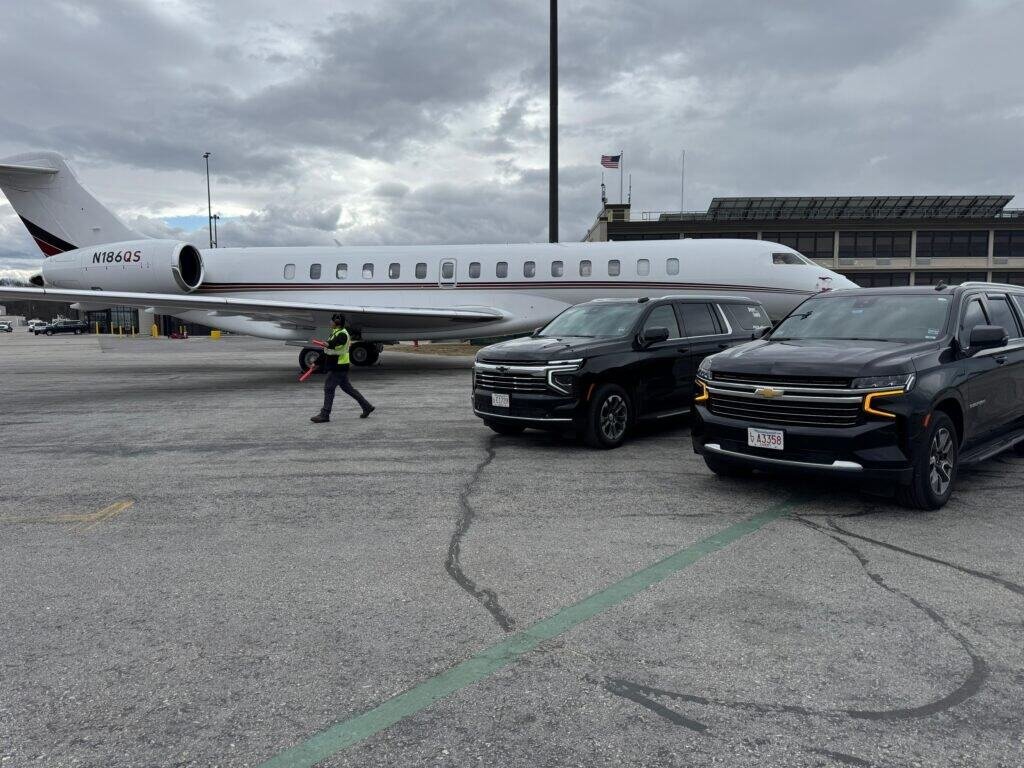 Premium black car service Boston for airport transfers